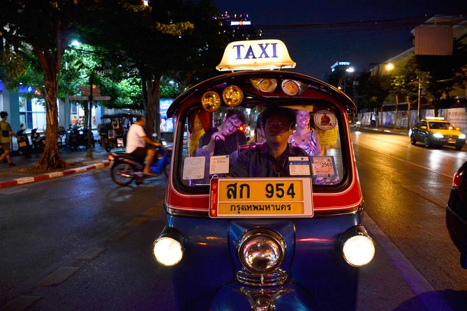 Bangkok Night Food and City Tour by Tuk Tuk - Pak Khlong Flower Talat: the market stop that makes Bangkok smell like Bangkok