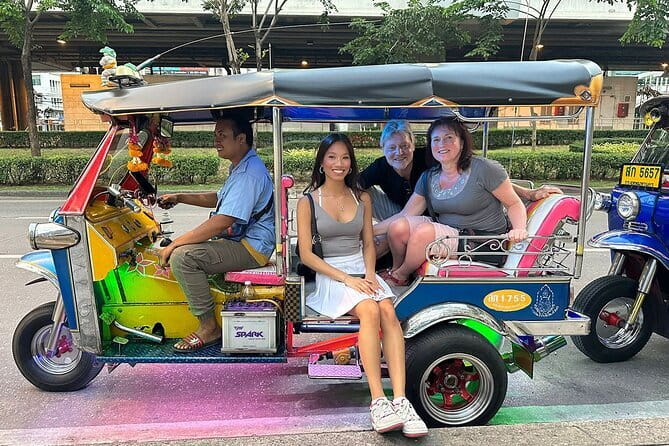 Bangkok Night Food Tour By Tuk-Tuk - Meeting point and getting oriented without stress