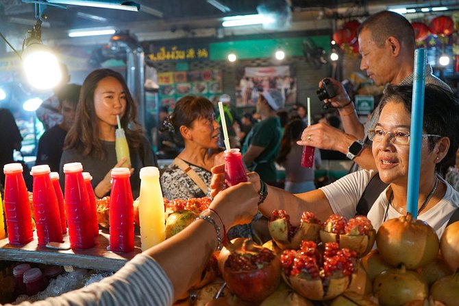 Bangkok Night Michelin Foodie Tour in Chinatown with 15+ tastings - The Guide Factor: Why the Right Host Changes Everything