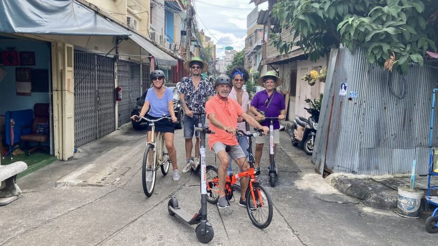 Bangkok : Old City Guided E-Scooter &/or Bike Tour - How the Guides Make or Break the Day