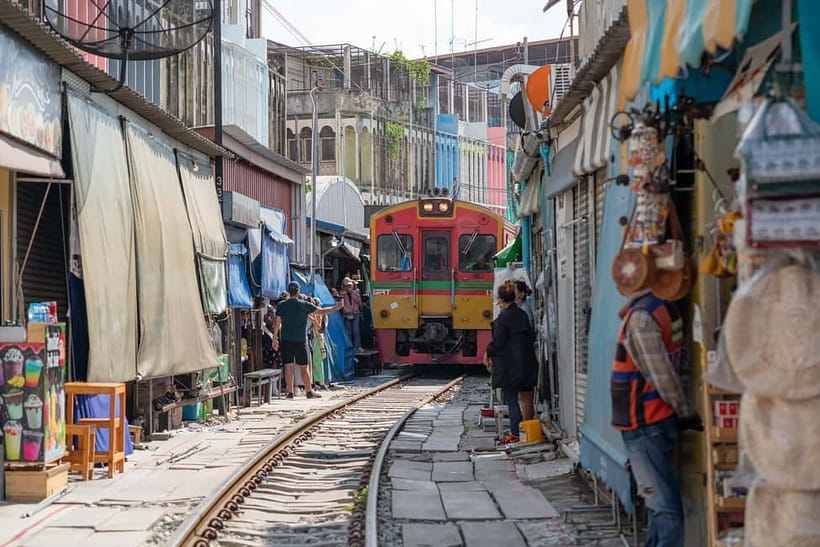Bangkok: Premium Damnoen Saduak & Railway Market By Food Bus - Key highlights worth your attention