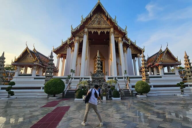Bangkok Private and Custom Local Guide Tour - Price and logistics: what $149.91 per group really buys