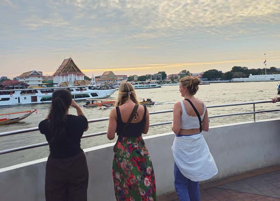Bangkok Private & Custom Local Guide Tour - Wat Ratchabophit: a longer temple visit to close the loop