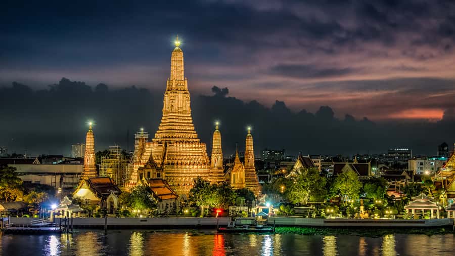 Bangkok: Private Family Tour to Safari & River Dinner Cruise - Chao Phraya dinner cruise: landmarks, Thai food, and live music at night