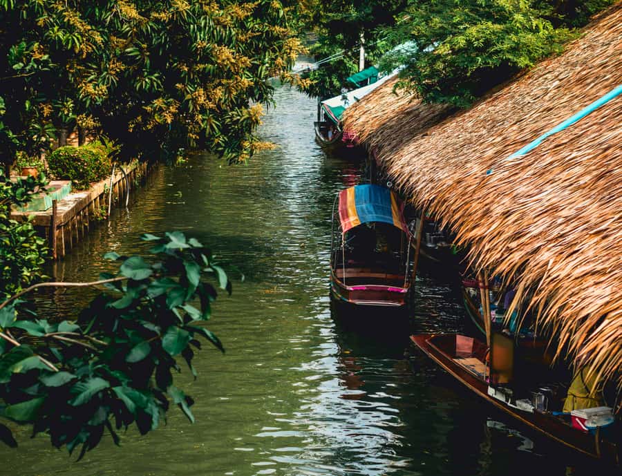 Bangkok: Private Floating & Railway Markets with Farm Visits - Practical tips before you go