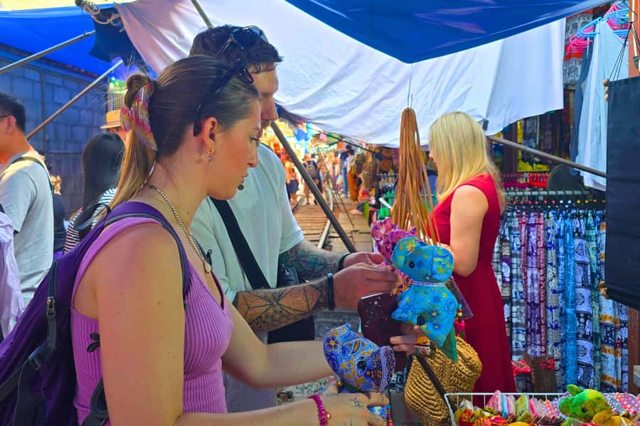 Bangkok: Private Floating & Railway Markets with Farm Visits - From Bangkok to the markets: why the private setup matters