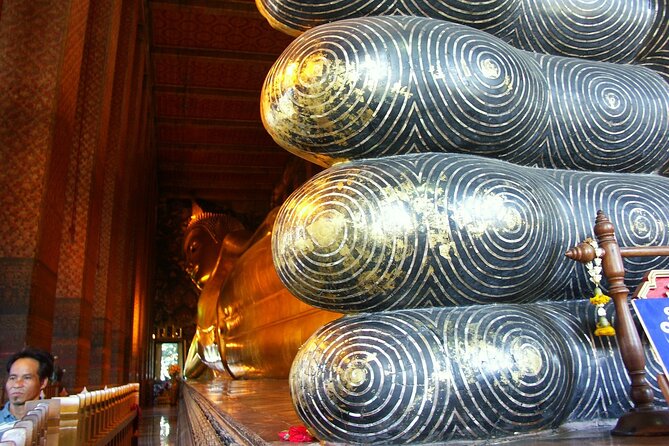 Bangkok Private Guide In and Around - Wat Phra Kaew and Wat Pho: two temple stops, different kinds of time