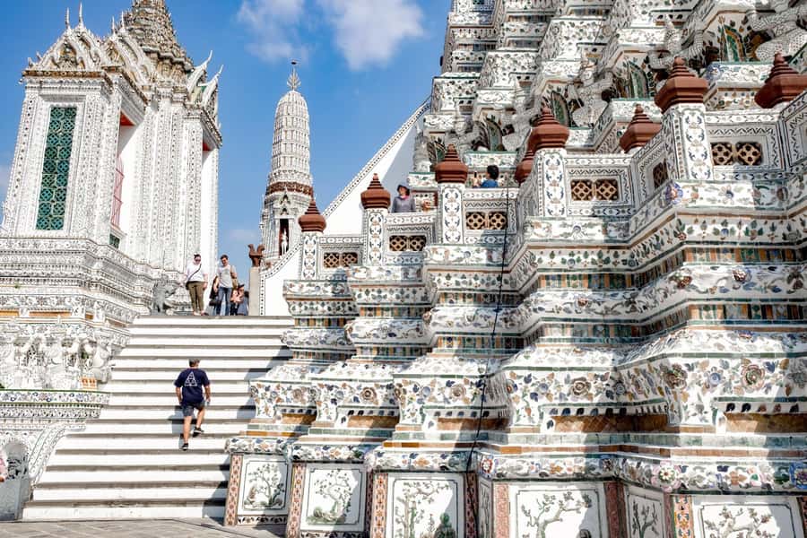 Bangkok: Private Temple City Grand Palace, Wat Pho, Wat Arun - Ferry time: a quick 15 minutes that changes the rhythm