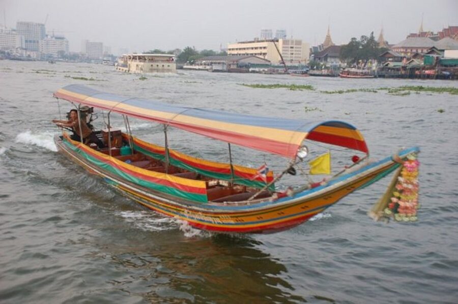 Bangkok: Private Thonburi Longtail Boat Tour & Wat Pho Visit - Pickup and timing: the day runs smoother than public transport