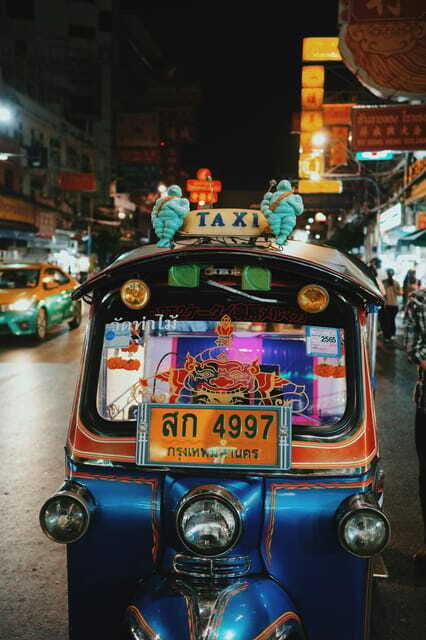 Bangkok: Private Tuk-Tuk Night Tour, River Boat & Eats - Khao San Road wrap-up: nightlife energy with shopping and snacks