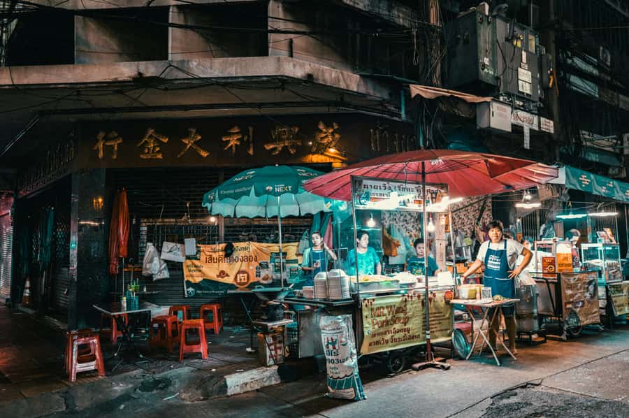 Bangkok: Private Tuk-Tuk Night Tour, River Boat & Eats - Should you book this private Bangkok night tour?