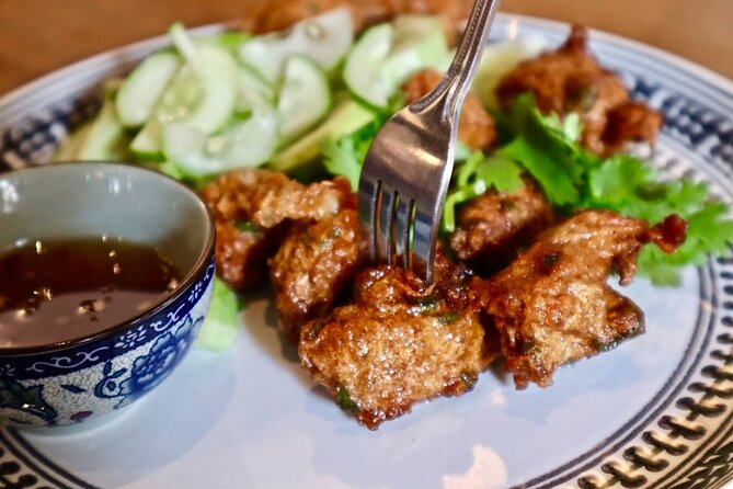 Bangkok Private Walking Food Tour with 10+ Tastings in Chinatown - The route includes malls for a reason, even on a street-food day