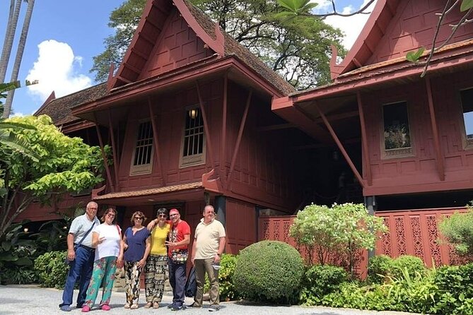 Bangkok Private Walking Tour with A Pro Guide (Tour Car Option) - The Stops You’ll Actually Care About: Landmarks, Neighborhoods, Markets
