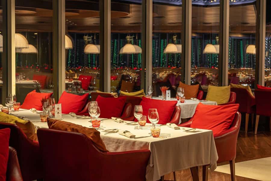 Bangkok: Red Sky Restaurant 55th Floor - Service That Keeps the Night Smooth