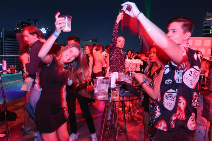 Bangkok: RedSquare Rooftop Bar at Novotel Sukhumvit 4 - Price, pacing, and why $73 per group up to 2 can make sense