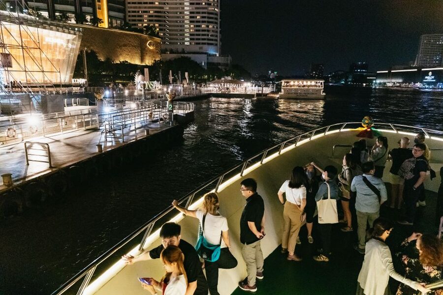 Bangkok: River Dinner Cruise on the Chao Phraya Princess - Entering Bangkok by water: what the cruise experience really feels like