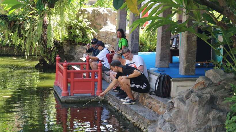 Bangkok: Riverside E-Scooter Adventure with StreetFood Snack - Key reasons this tour scores so high
