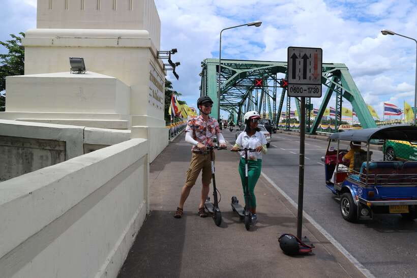 Bangkok: Riverside E-Scooter Adventure with StreetFood Snack - What the food experience is really like (so you can plan your appetite)