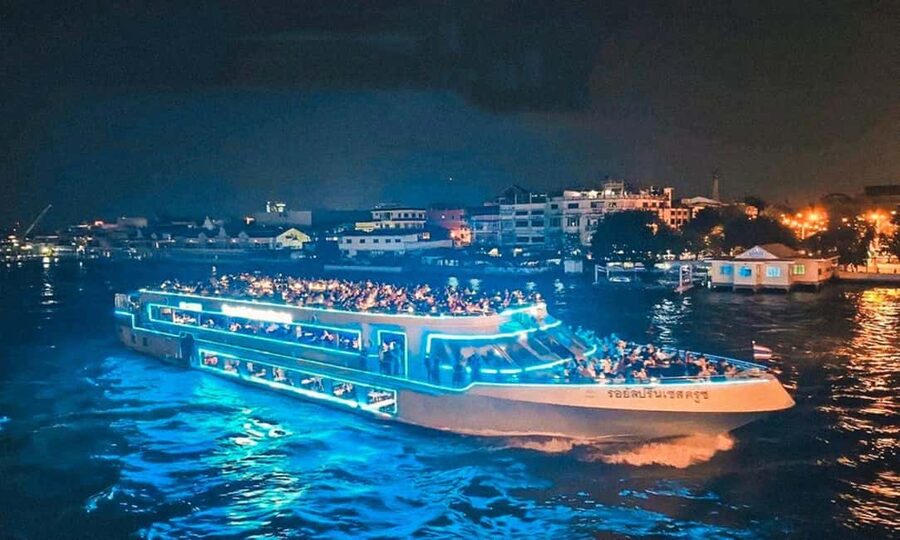 Bangkok: Royal Princess Cruise with Buffet Dinner & Show - Dinner onboard: the Thai and international buffet part