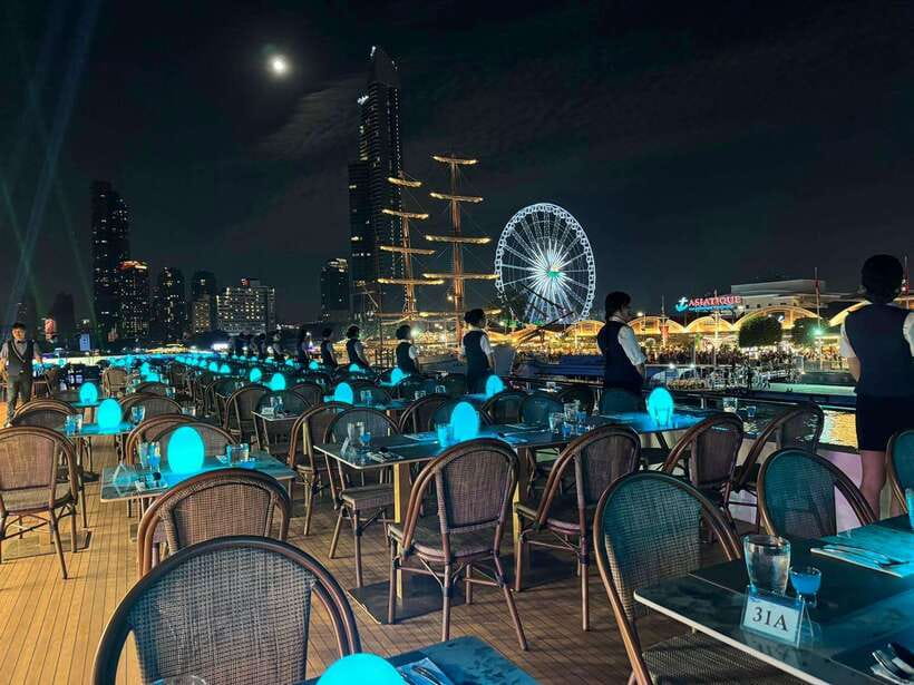 Bangkok: Royal Princess River Dinner Cruise with Live Music - Royal Princess dinner cruise: the value for $28