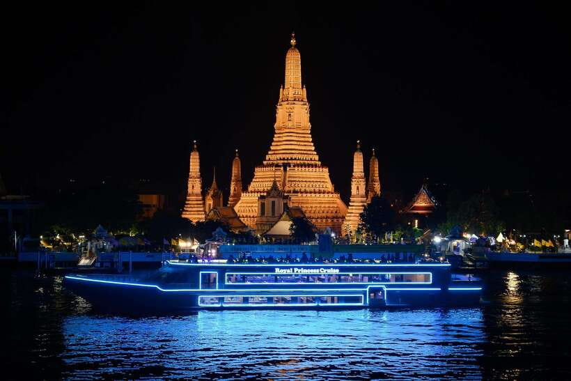 Bangkok: Royal Princess River Dinner Cruise with Live Music - Where you check in: Asiatique Warehouse 7 and Pier 1