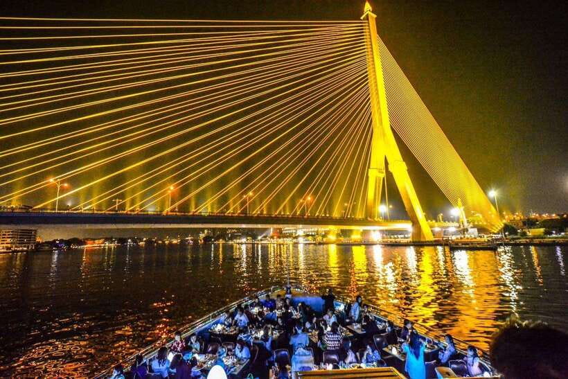 Bangkok: Royal Princess River Dinner Cruise with Live Music - Dinner vs sunset: pick the right departure