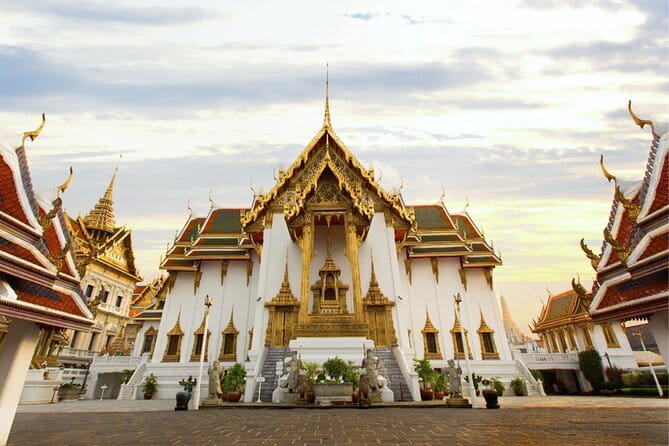 Bangkok's Best: City Highlights & Floating Market Private Tour - Price and what you’re really paying for in Bangkok