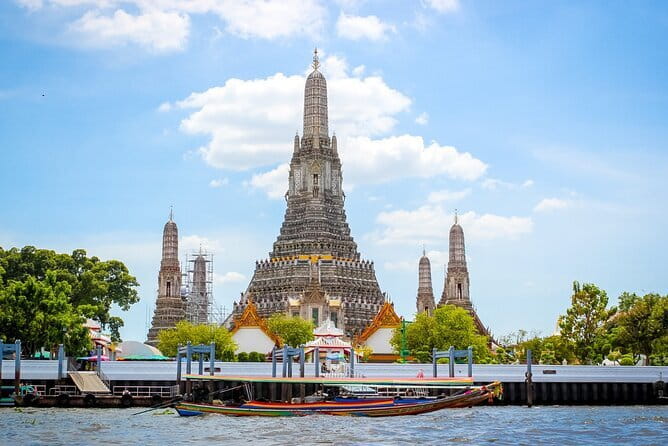 Bangkok's Best: City Highlights & Floating Market Private Tour - Why a private guide makes this day feel worth it