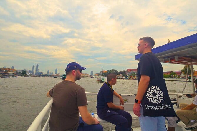 Bangkok's Best: City Highlights & Floating Market Private Tour - How the 10-hour route stays logical: temples, train market, then canals