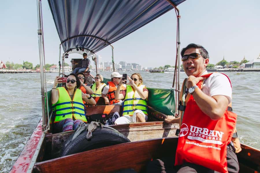 Bangkok's Highlights by Longtail Boat and on Foot - Chao Phraya by longtail: Venice of the East, but up close