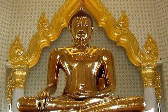 Bangkok's Landmarks Tour : GrandPalace WatTraimit WatPho WatArun - Starting at 8:30 and finishing with the river in your photos