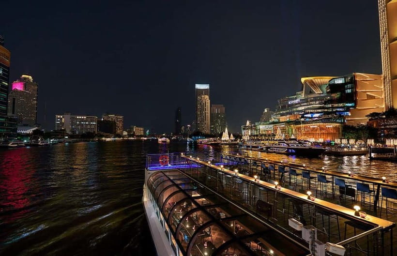 Bangkok: Saffron Cruise by Banyan Tree - Dinner on the Chao Phraya: the set menu and Thai flavors