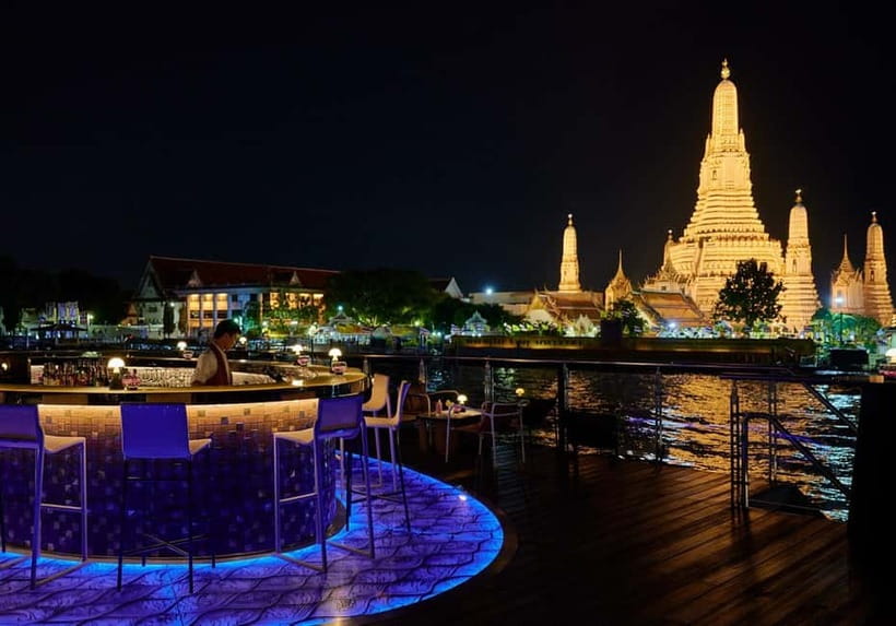 Bangkok: Saffron Cruise by Banyan Tree - Onboard comfort and service style (and what to expect from the staff)