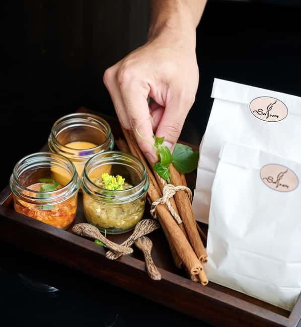 Bangkok: Saffron Cruise by Banyan Tree - Drinks and the extra-cost trap: confirm your package