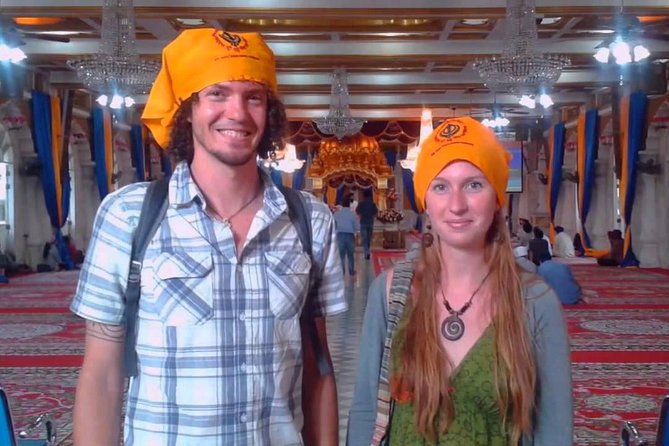 Bangkok Selfie Expert Tour: Little India, Wat Traimit & Wat Pho - Chinatown and Little India street time: the drive-by that actually helps