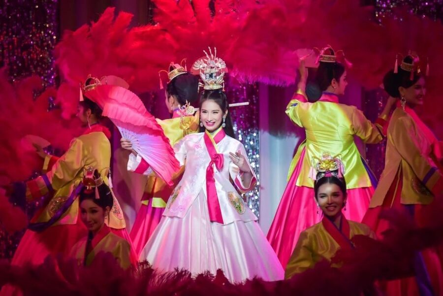 Bangkok: Skip-the-Line Golden Dome Cabaret Show Tickets - What Happens on Stage: Music, Dancing, and Glittering Character Work