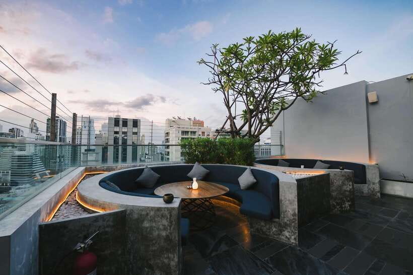 Bangkok: Sky on 20 Rooftop Bar With Free Flow Drinks - Sky on 20 at Novotel Sukhumvit 20: the rooftop setup that makes it work