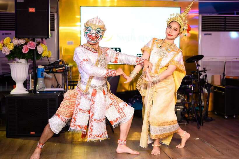 Bangkok: Smile Riverside Dinner Cruise - Why This Chao Phraya Dinner Cruise Feels Right for Your First Bangkok Evening