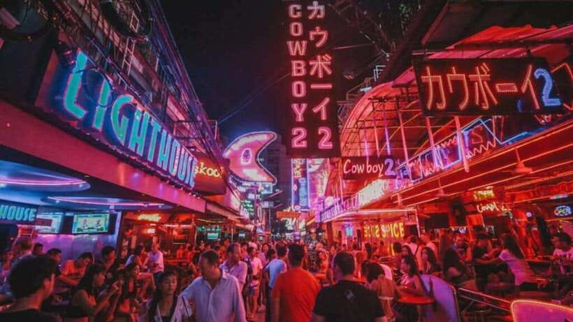 Bangkok: Soi Cowboy, Nana, Soi 11, Rooftops, Clubs & Go Go’s - Rooftops, clubs, and your feet: dress code reality check