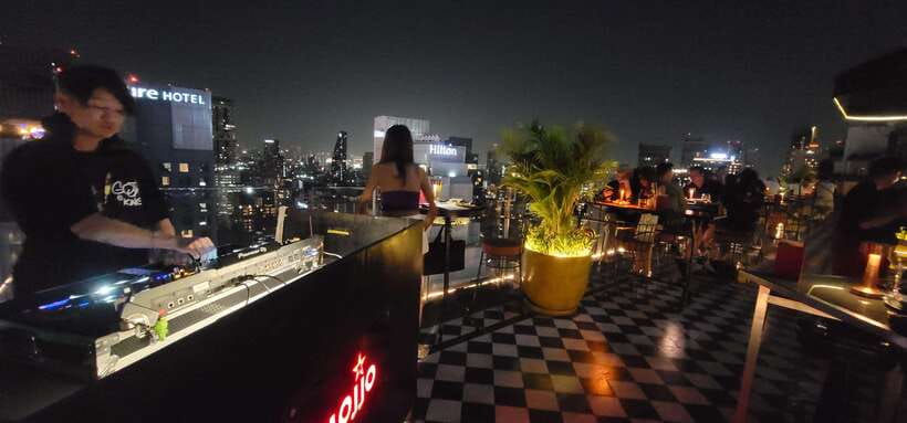 Bangkok: Soi Cowboy, Nana, Soi 11, Rooftops, Clubs & Go Go’s - Two start times, two moods: Solaria rooftop or Penny Black Asoke