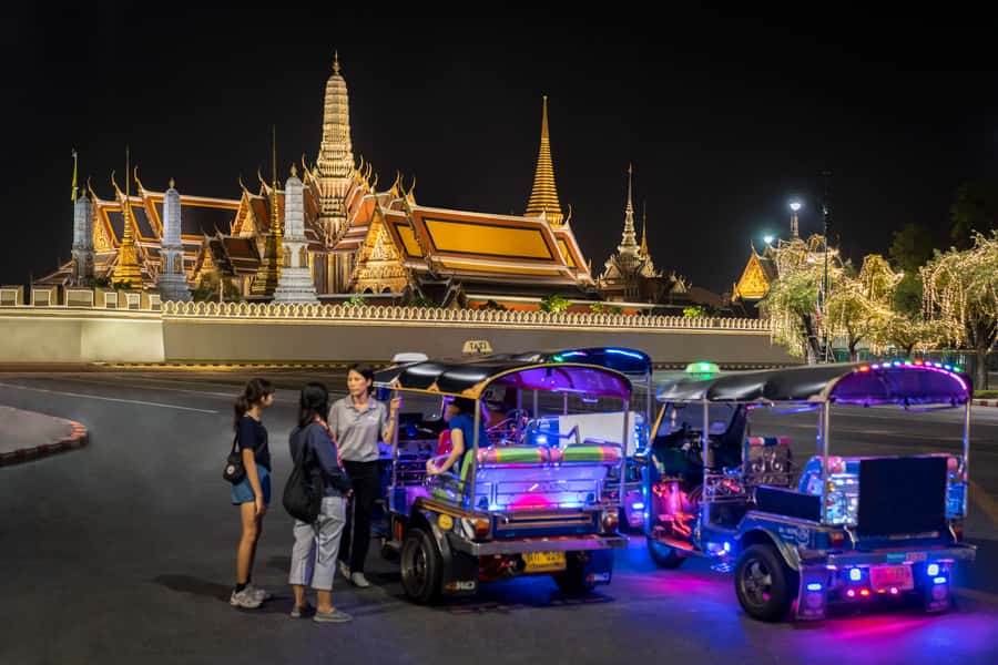 Bangkok Street Food and Night Lights by Tuk Tuk - Chinatown vibes to Giant Swing photos: motion, neon, and a quick landmark hit