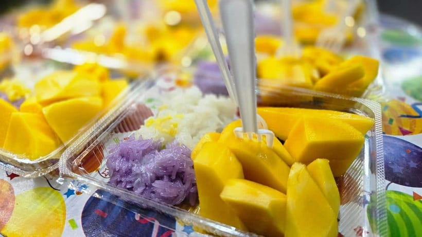 Bangkok: Street Food Tasting Tour at Night - Night-Market Etiquette: How to Enjoy Without Stress