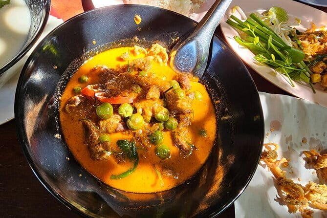 Bangkok Street Food Variety Cultures Local Tasty - The Route: From Samphanthawong to Yaowarat Road