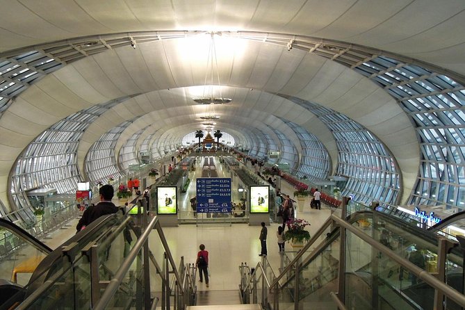 Bangkok Suvarnabhumi Airport VIP Fast-Track Lane Service - The TDA Arrival Card Tip That Saves You Stress