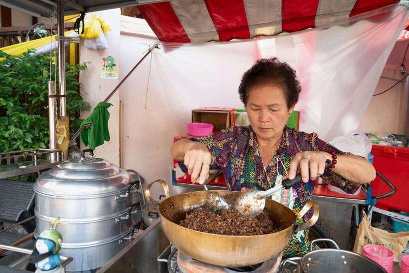 Bangkok: Talad Noi Hidden Gems & Street Food Adventure - Talad Noi first: why this neighborhood fits a food-and-history walk