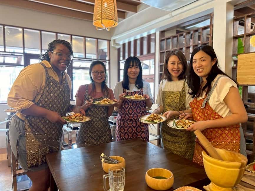 Bangkok: Thai Cooking Class With 4 Dishes & Thai Drink - The Tuktuk Ride to the Homies Thai Kitchen: Cozy Setup, Not a Factory