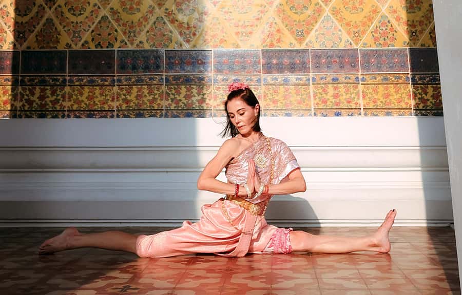 Bangkok: Thai Costume Photoshoot at Wat Arun - The shoot flow: what happens during your session