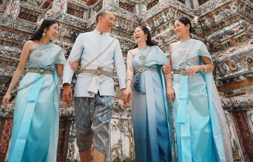 Bangkok: Thai Costume Rental + Hairdo, Makeup & Accessories - Accessories and Women/Girls Props That Make Photos Pop