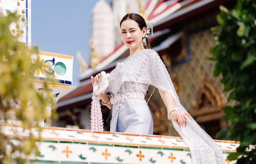 Bangkok: Thai Costume Rental + Hairdo, Makeup & Accessories - What $35 Really Buys: Costume, Beauty, and Finishing Details