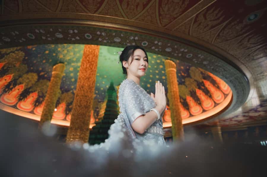 Bangkok:Thai costume with Long tail boat photoshoot - Key highlights you’ll feel right away